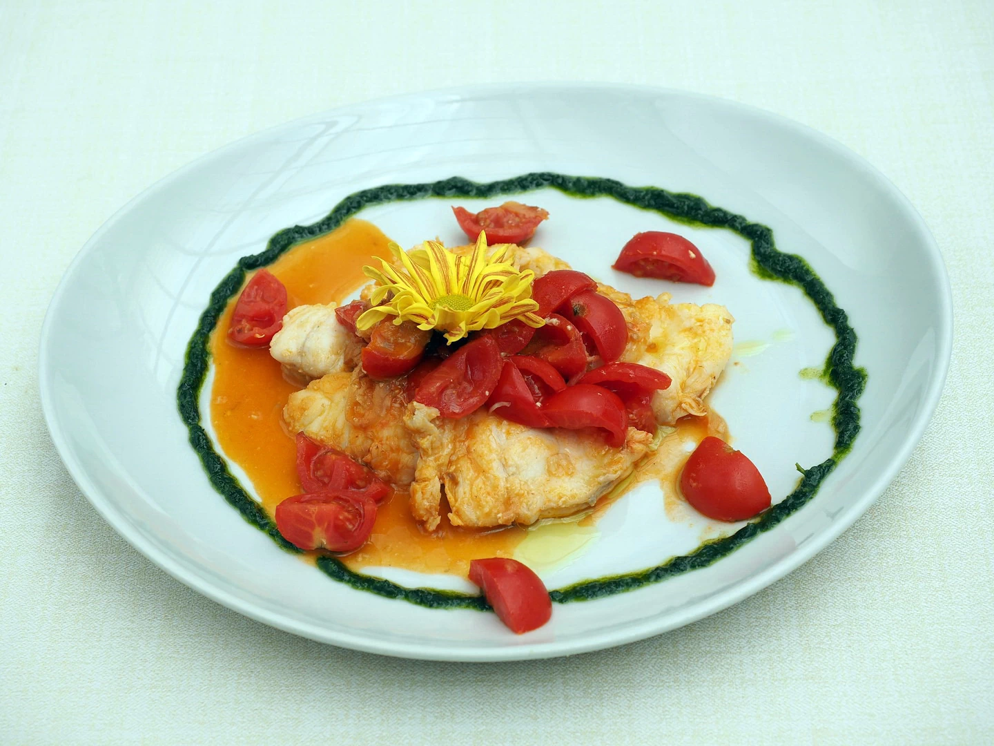 Medaglioni di pescatrice alla mediterranea